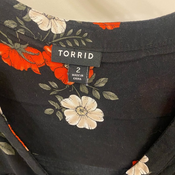 Torrid blouse - Picture 3 of 3